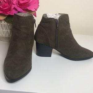 NEW Zipper ankle boots